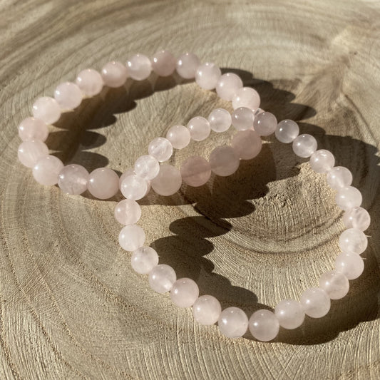 Deux bracelets en quartz rose